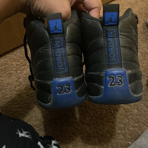 Jordan 12 - Picture 2 of 5